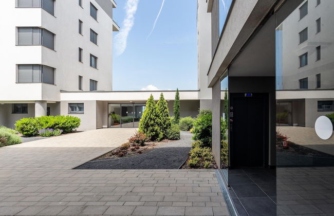 Lakefront Elegant Condo Lela - Foto 31