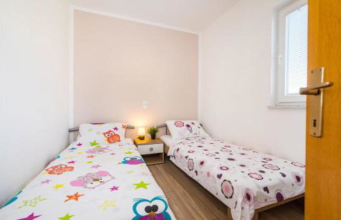 2 Bedroom Nice Apartment In Rtina - Photo 20