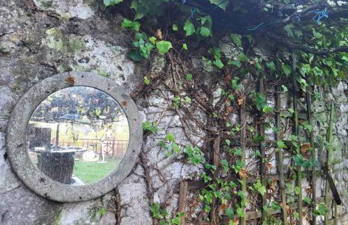 La Maison du Donjon - Gites de 8 personnes, parking privé avec jardin terrasse - Foto 17