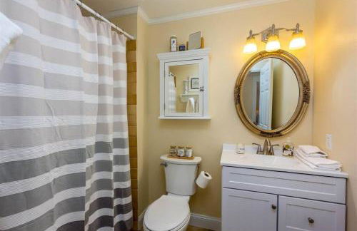 Broken Bow Getaway Pet Friendly Midtown - Photo 2