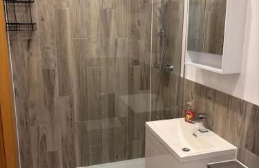 Stylish Coastal Apartment with Breathtaking views - Foto 23