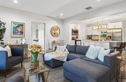 Hot Tub Firepit Deck 10mins to Beach Near Las Olas Middle Terrace Cottage by AvantStay - Foto 10