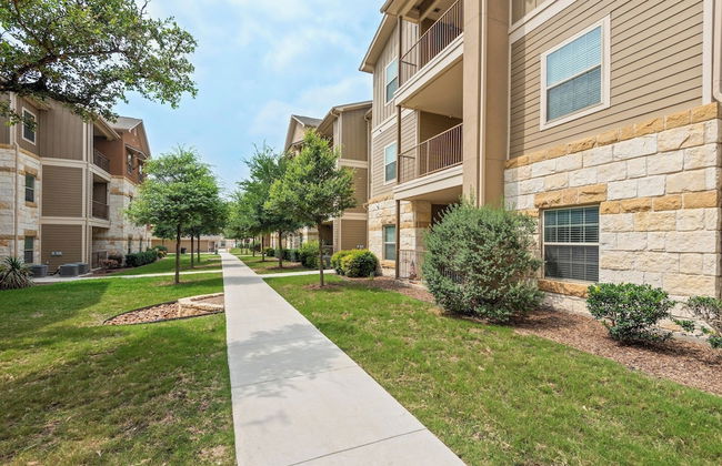 Westpointe Drive Apartments by Landing - Photo 52