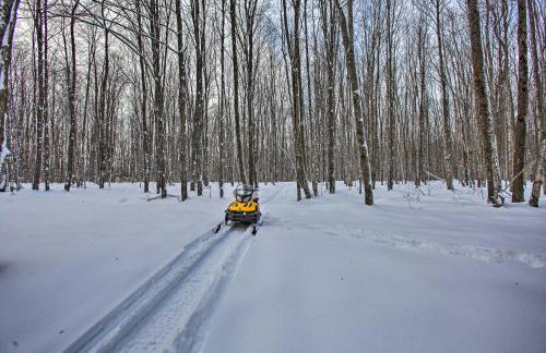 400-Acre Outdoor Enthusiasts Lodge in Mancelona! - Foto 36