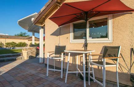 Spectacular Hilltop Home W/resort Like Backyard! - Foto 28