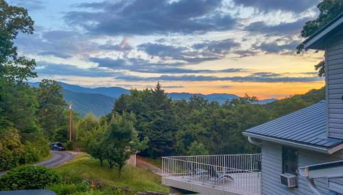 Roamer's Respite - A Prime Location with Scenic Views For Your Ultimate Retreat - Foto 1