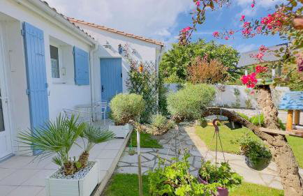 Villa de plain pied avec jardin paysager et piscine - Foto 15