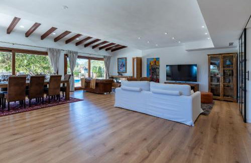 Villa con Piscina, BBQ y habitaciones ensuite by Can Panxo - Foto 24