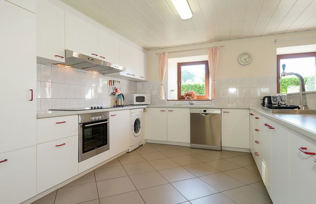 Modern Cottage With Private Garden in Waimes - Foto 8