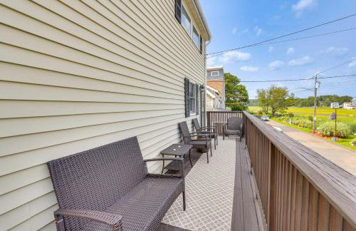 Walk to Beaches Sunny East Haven Home with Grill - Foto 24