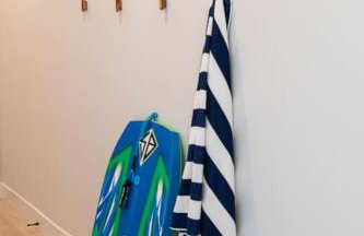 Beachfront Bliss in HB Luxury Ocean View Rental - Foto 31