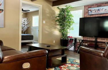 Hideaway - 3 BR Home with PRIVATE POOL on wooded lot - Foto 12