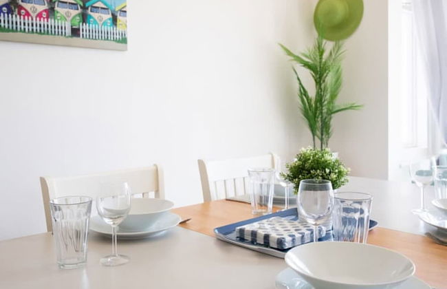 Absolute Beachfront With Decked Garden Oasis and Views - Foto 59