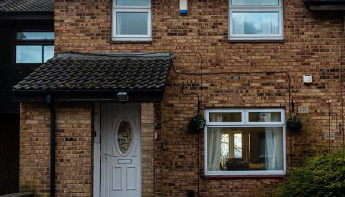 Fife - Driveway Parking Spacious 4 bed house Sleeps 6 Ideal Contractor Accommodation - Photo 3