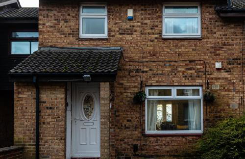 Fife - Driveway Parking Spacious 4 bed house Sleeps 6 Ideal Contractor Accommodation - Foto 3