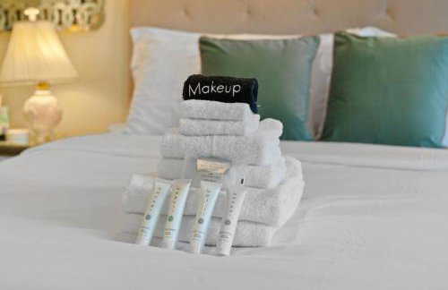 New Listing Burbank Retreat by Colby & Conrad - Foto 19