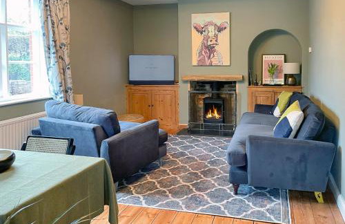 Corner Cottage - Photo 1