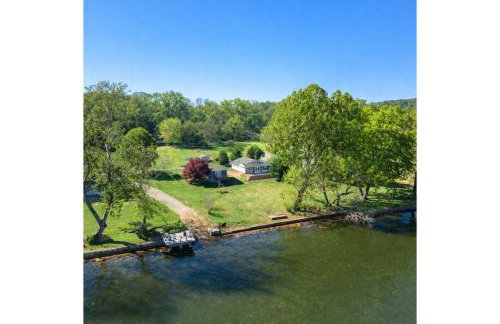 New River Riverfront , Hot Tub & Canoes, Trophy Muskie Fishing , Near VT - Foto 67