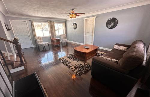 A huge Sprawling House on a large lot -15 minutes to St Louis - Foto 37