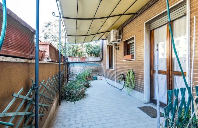 JOIVY Quiet Apt w Terrace in Beautiful Area - Foto 45