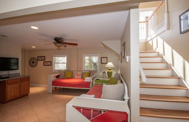 Spacious Ocean View Home w/ New Furniture, Huge Deck, & Wifi - Foto 22