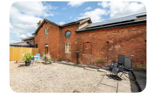 The Hurst Stable - Photo 9