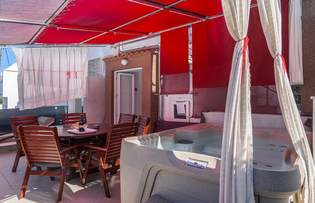 Modern Apartment in Arbanija with Hot Tub - Foto 15