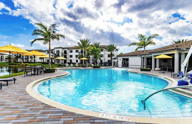 Modern 1BR Condo w/ Pool & BBQ Near Fort Myers - Foto 1