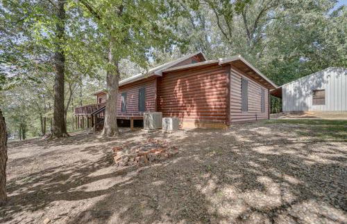 Fort Towson Cabin Less Than 1 Block to Raymond Gary Lake - Foto 3