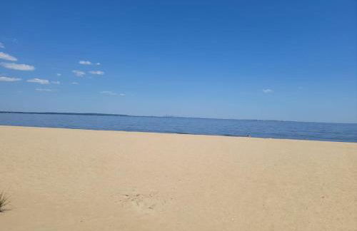 Beach house - 3BR Beach Gem - 30ft to Sand & Walk to Amusement Park - Foto 43