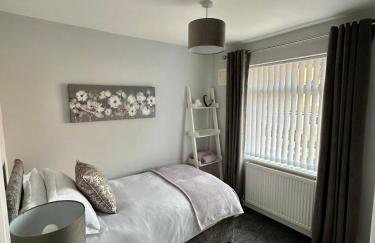 Beautifully Spacious 3 Bed Home - Foto 18