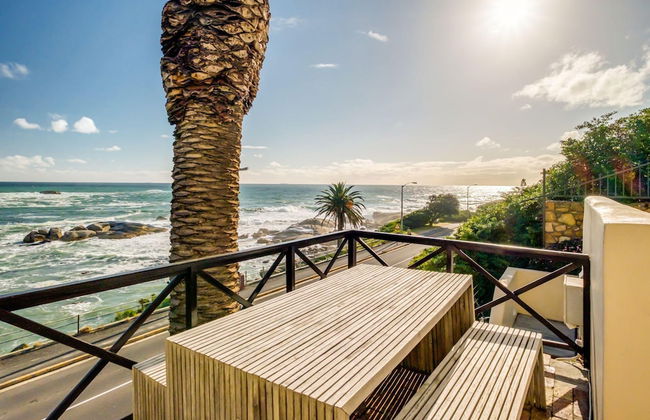 Camps Bay Holiday Apartment w Private Pool CBT Palm Suite - Photo 11