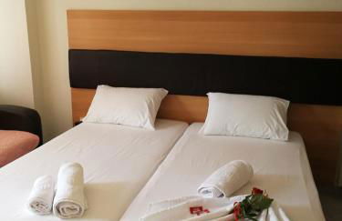 Iliana's house - Photo 1