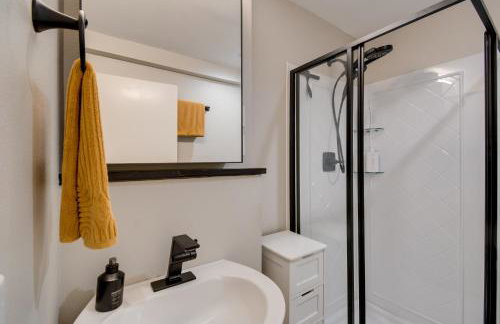 Walk to Beach and Village Bainbridge Island Gem! - Foto 22