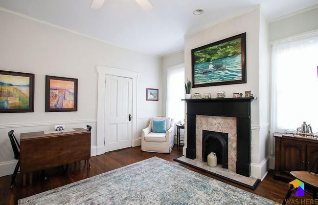 Artist's House Upper Apt Walk to Forsyth - Photo 56