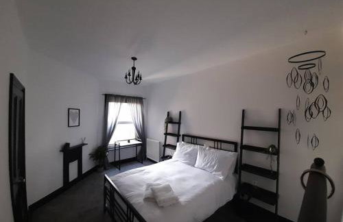 Chic 5 double bedroom house - 15 min to Manchester - Foto 22