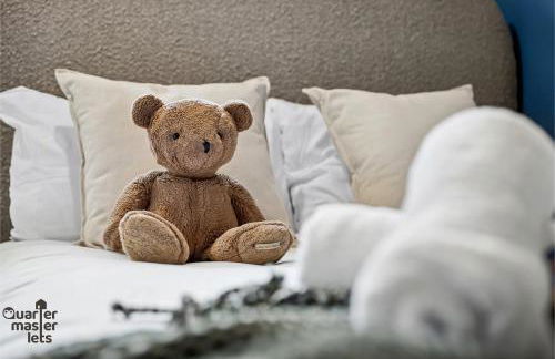 2 Bedroom Bungalow with Parking that Sleeps 6 - Photo 18