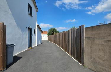 Le Petit Ecureuil charmant gîte jardin terrasse - Foto 18