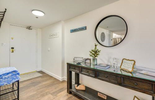 Airy Destin Condo with Pool - Walk to Private Beach! - Foto 7