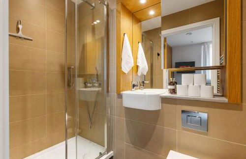 Luxury Apartment - 5 Mins to Canary Wharf & Excel - Foto 26