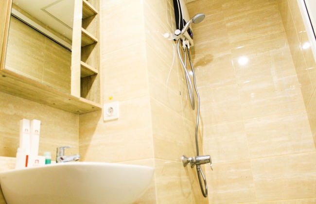 Modern and Comfortable Studio Springwood Apartment - Photo 29