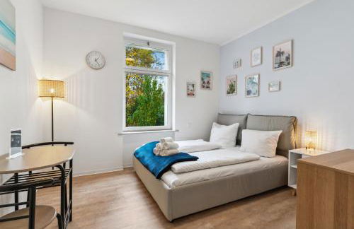 Vorstadtoase - 2 Personen - Eichwalde, Nähe BER - Queensize-Bett, Netflix, Parken - Foto 1