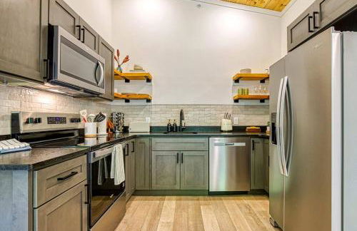 Peaceful Smoky Treehouse| Hot Tub • Hammock • Deck - Foto 29