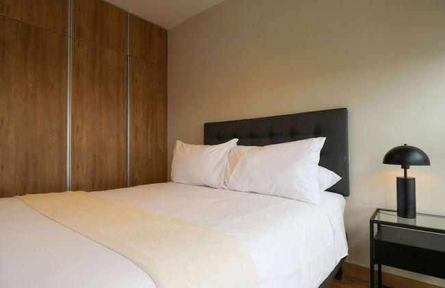 Elegant 3BR Duplex With Balcony in Miraflores - Photo 28