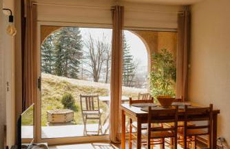 Appartement très calme 2 chambres avec parking et jardin privé sur les hauteurs de Briançon - Photo 2