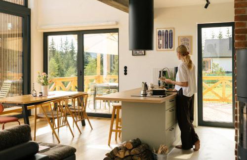 Rumiane pola - stodoła na Mazurach z widokiem na jezioro - Foto 9