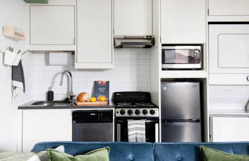 *NEW* The Audrey ~ Downtown | Rooftop Skyline View - Foto 17