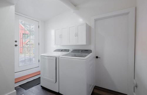 Historic Boho Brothel Lake Retreat Fast Wifi - Foto 20