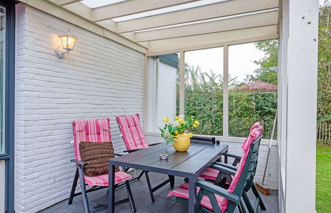 Cozy Holiday Home With hot tub on Texel - Foto 27