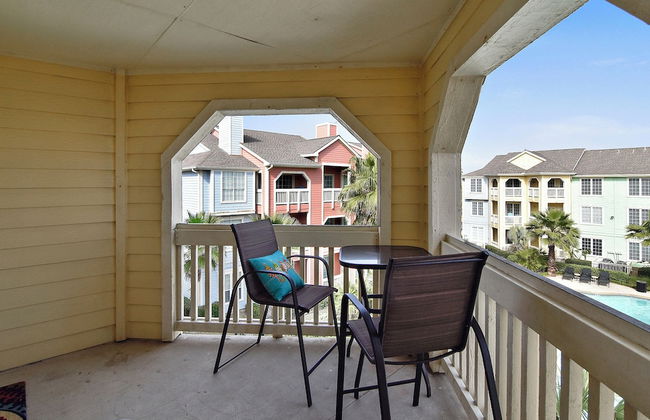 Wave Therapy by Ryson Vacation Rentals - Photo 1